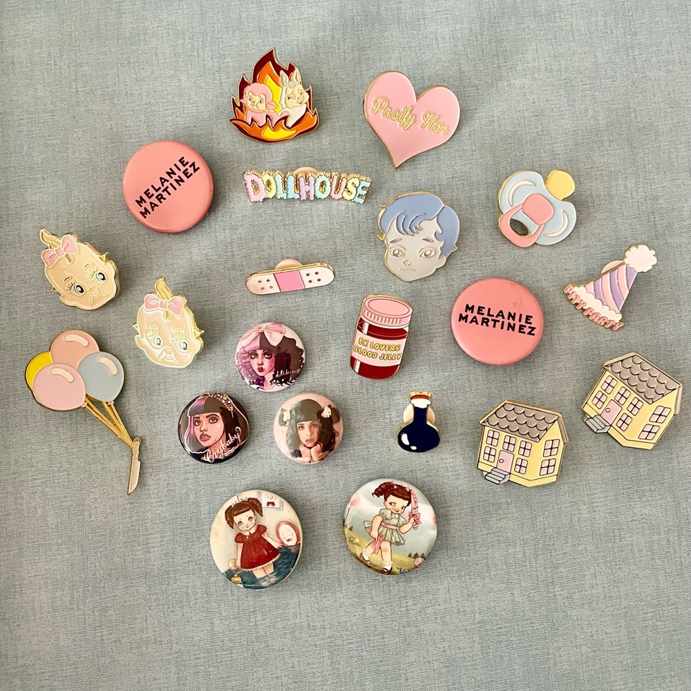 Set of 21 Melanie Martinez pins